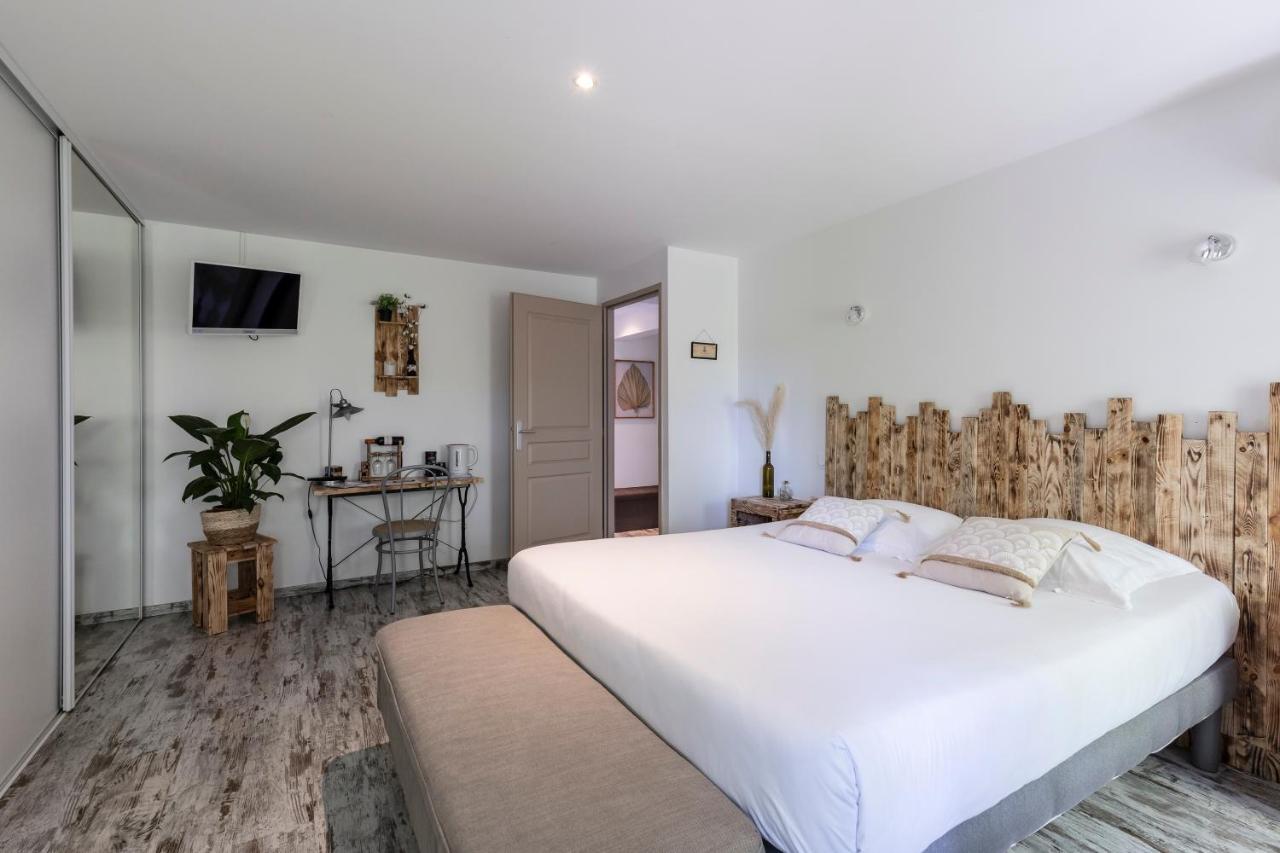 Civrac-en-Médoc Chambres D'Hotes Chateau Pierre De Montignac المظهر الخارجي الصورة