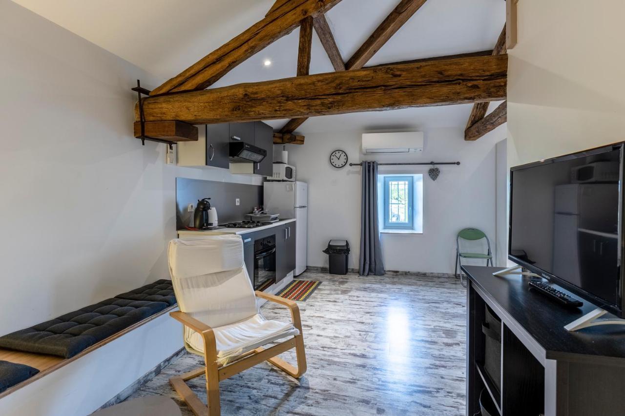 Civrac-en-Médoc Chambres D'Hotes Chateau Pierre De Montignac المظهر الخارجي الصورة
