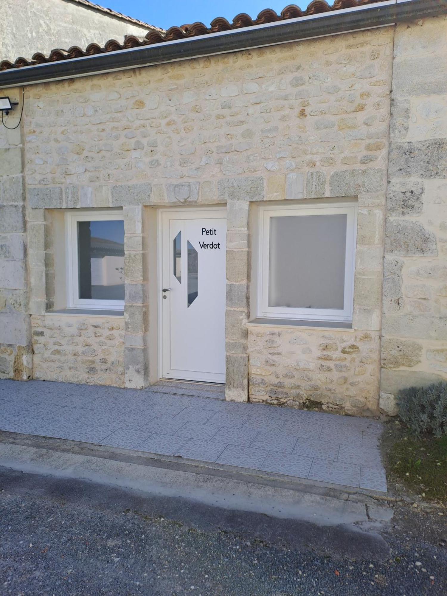 Civrac-en-Médoc Chambres D'Hotes Chateau Pierre De Montignac المظهر الخارجي الصورة