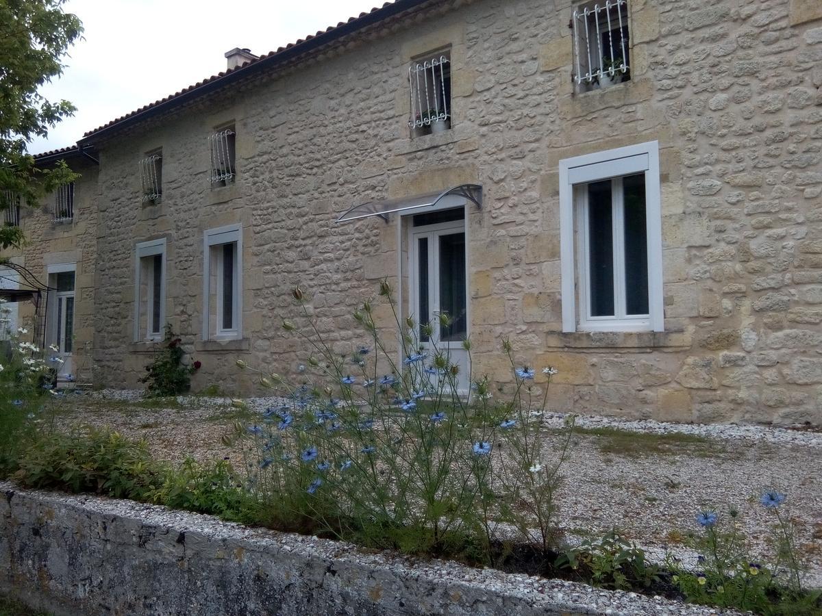 Civrac-en-Médoc Chambres D'Hotes Chateau Pierre De Montignac المظهر الخارجي الصورة