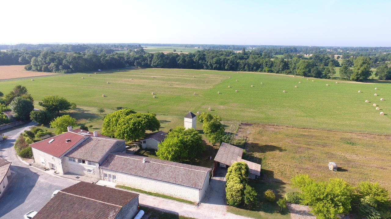 Civrac-en-Médoc Chambres D'Hotes Chateau Pierre De Montignac المظهر الخارجي الصورة